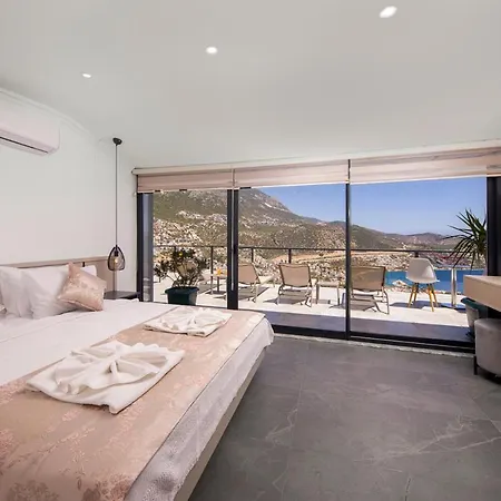 Sleeps 8 With Pool Air Con And Wifi *