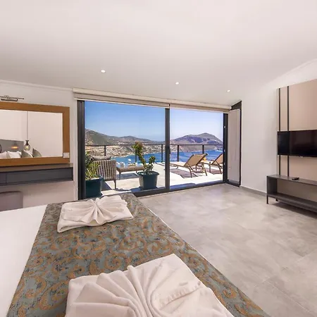 Sleeps 8 With Pool Air Con And Wifi Vila Kalkan